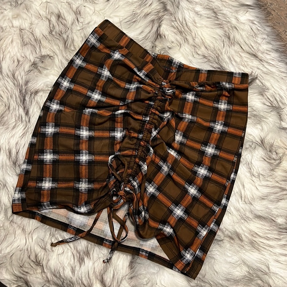 SCRUNCHED SKIRT